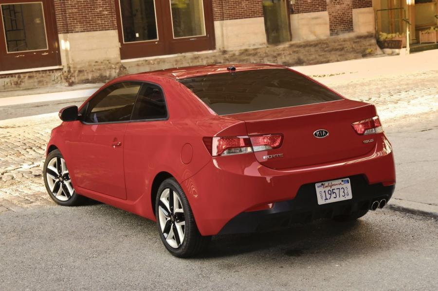  Kia Forte Koup 2009 года  (фото 66 из 169)